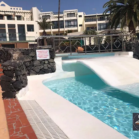 Suri Costa Teguise